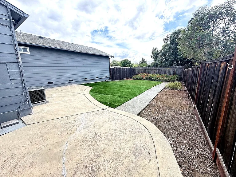 2314 Upland Dr — Photo 13