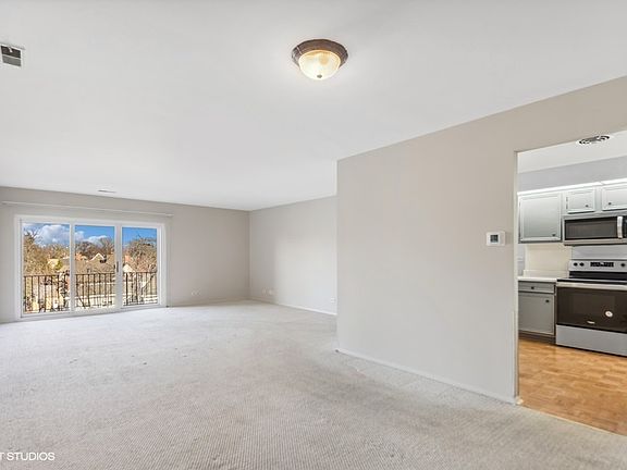 3rd image of 221 N Kenilworth Ave APT 507