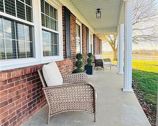 5th image of 811 Doc Ward Rd