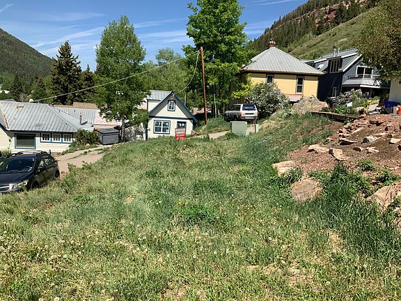 4th image of N Willow St