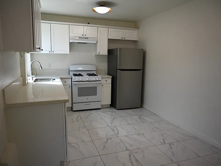 181 E Alegria Ave — Photo 11