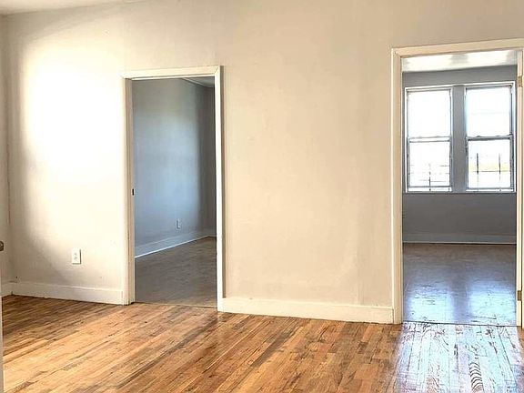 5th image of 2850 W 36th St APT 3F