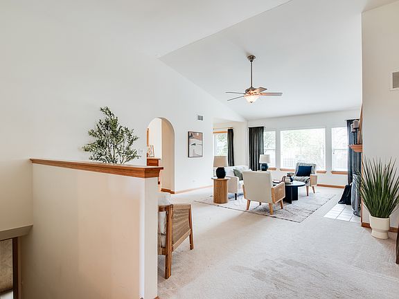 5th image of 3013 Turnberry Ln