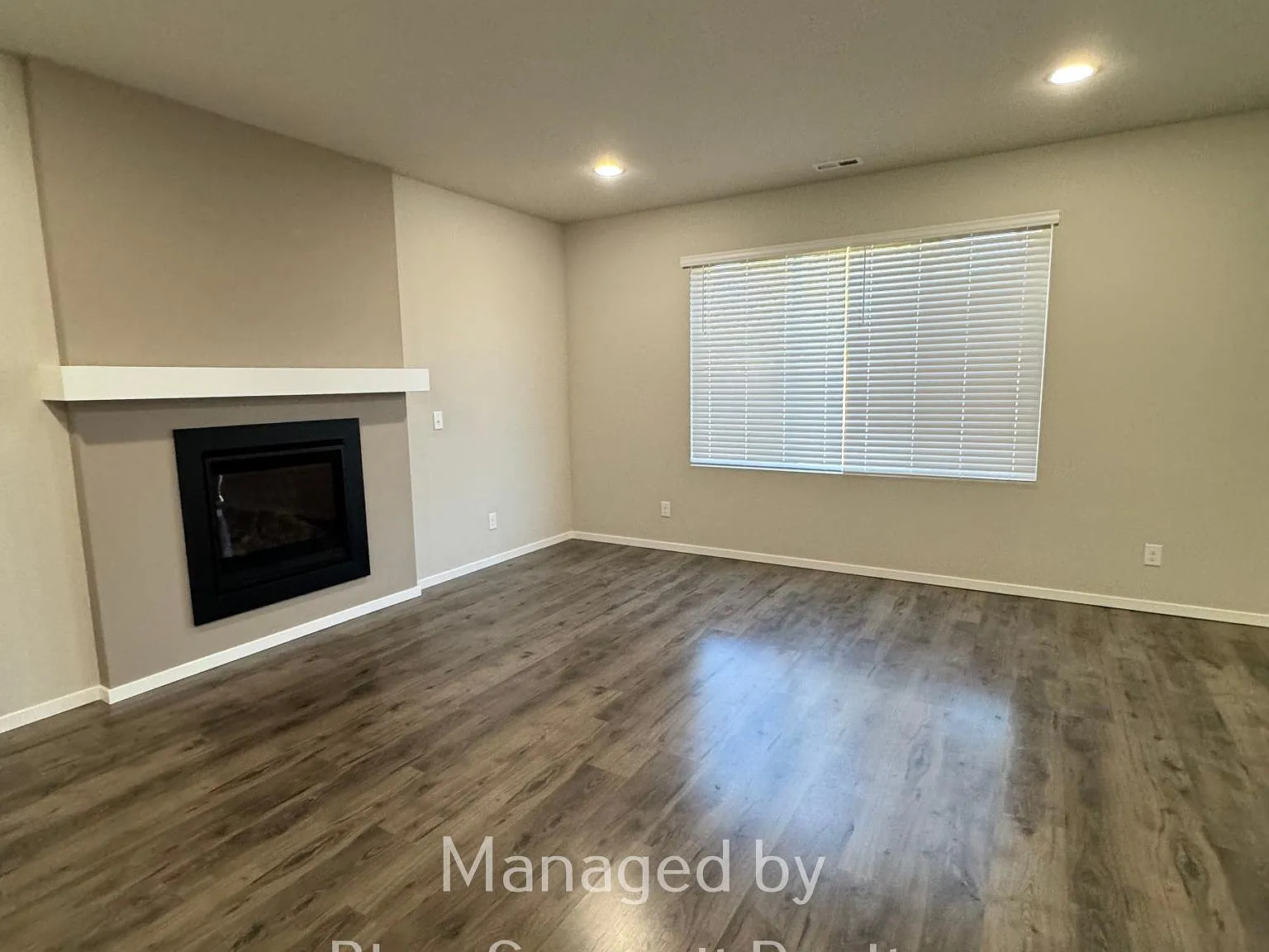 3 bed, 2.5 bath, 2082 sqft, $2,895 — Photo 2