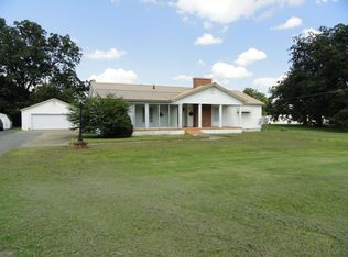 805 N Walnut St, Steele, MO 63877