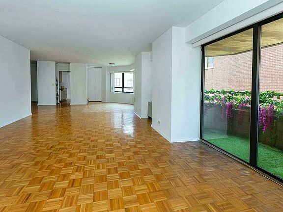 5th image of 240 E 47th St APT 5B