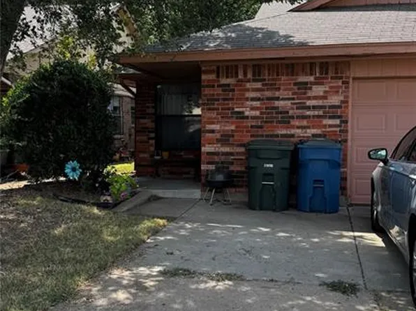 236 Barrett Pl, Edmond, OK 73003