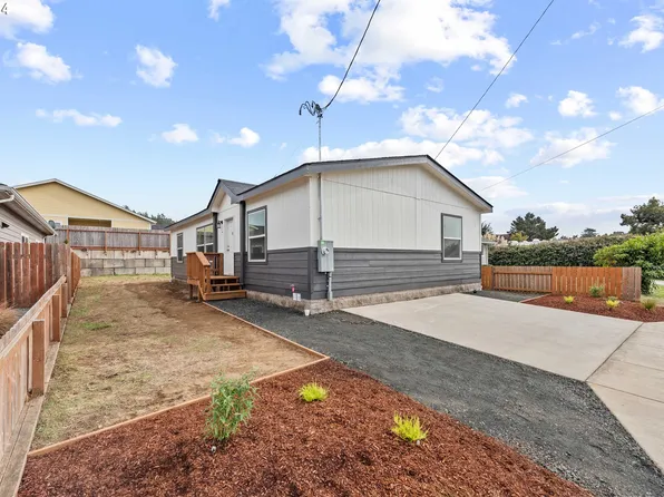 1055 Crocker St, Coos Bay, OR 97420