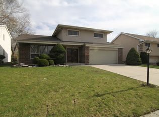 1721 W Goldengate Dr, Addison, IL 60101