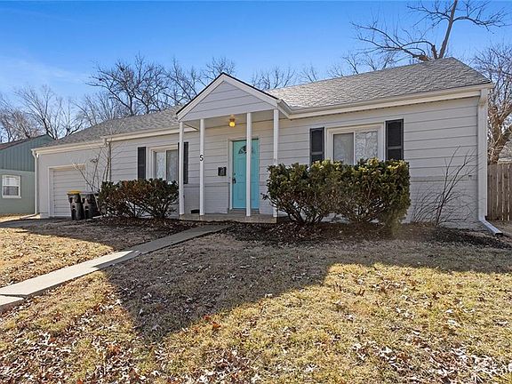 2nd image of 5 E Navajo Ln