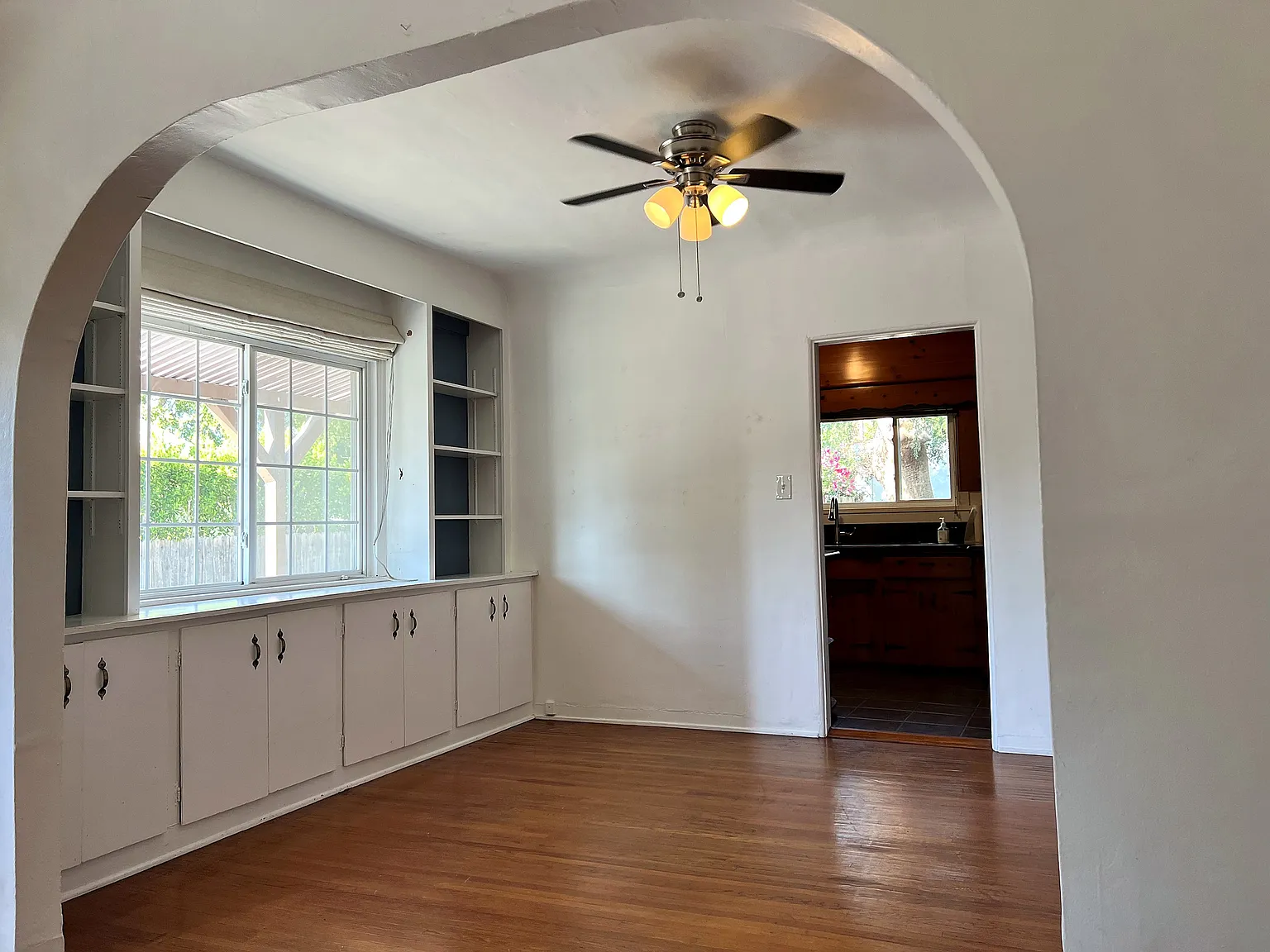 2 bed, 1.5 bath, 1150 sqft, $3,400 — Photo 1