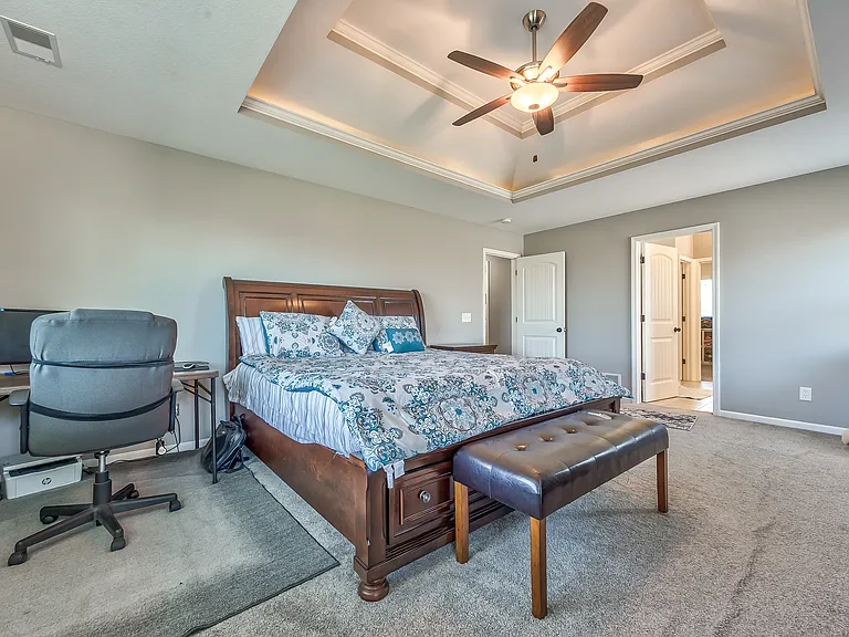 8135 NW 90th Ter — Photo 30
