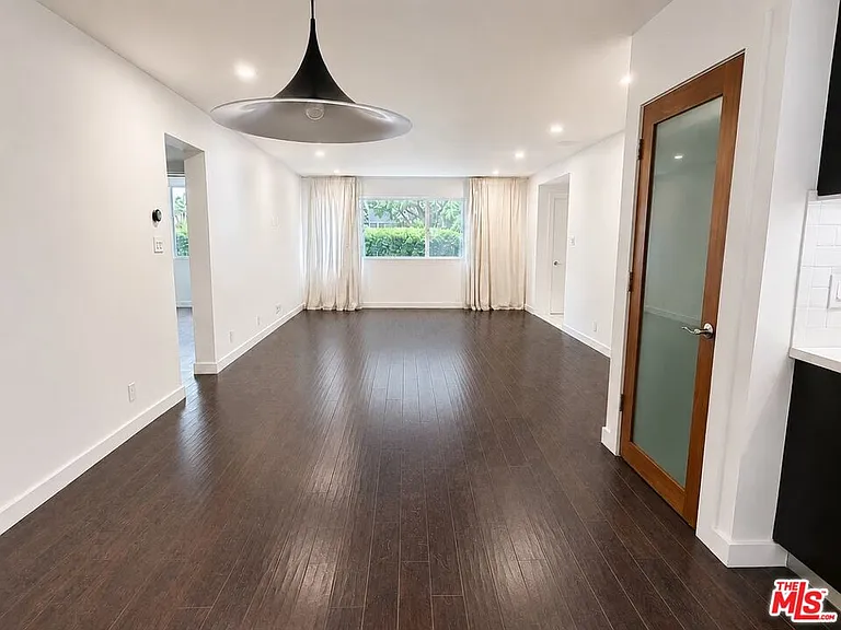 1525 N Hayworth Ave #107 — Photo 8