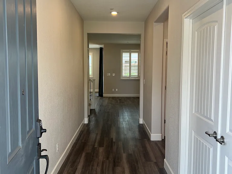 3073 Brandenburber Dr — Photo 2