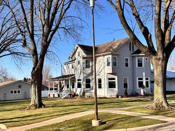 501 W 4th St, Sanborn, IA 51248