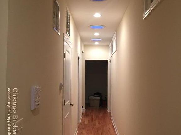 5th image of 2016 W Chicago Ave #1
