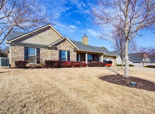 609 Lake Vista Dr, Jefferson, GA 30549