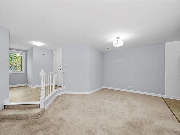 4th image of 1741 Harrow Ct APT B