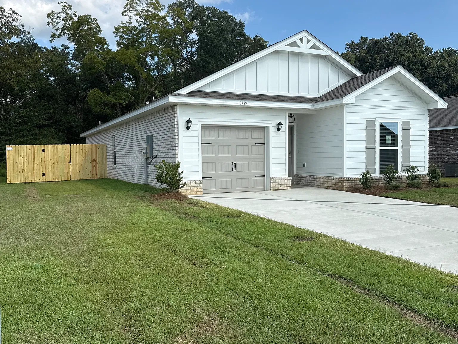 4 bed, 1504 sqft, $2,025 — Photo 2