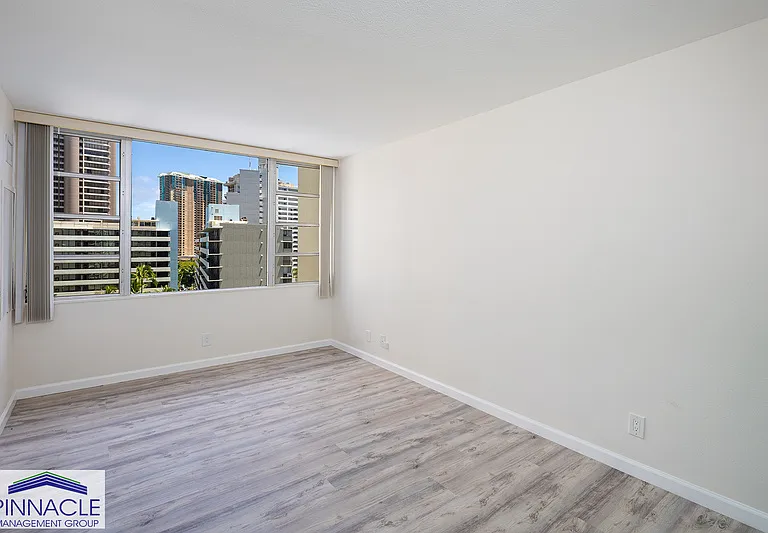 400 Hobron Ln #1215 — Photo 9