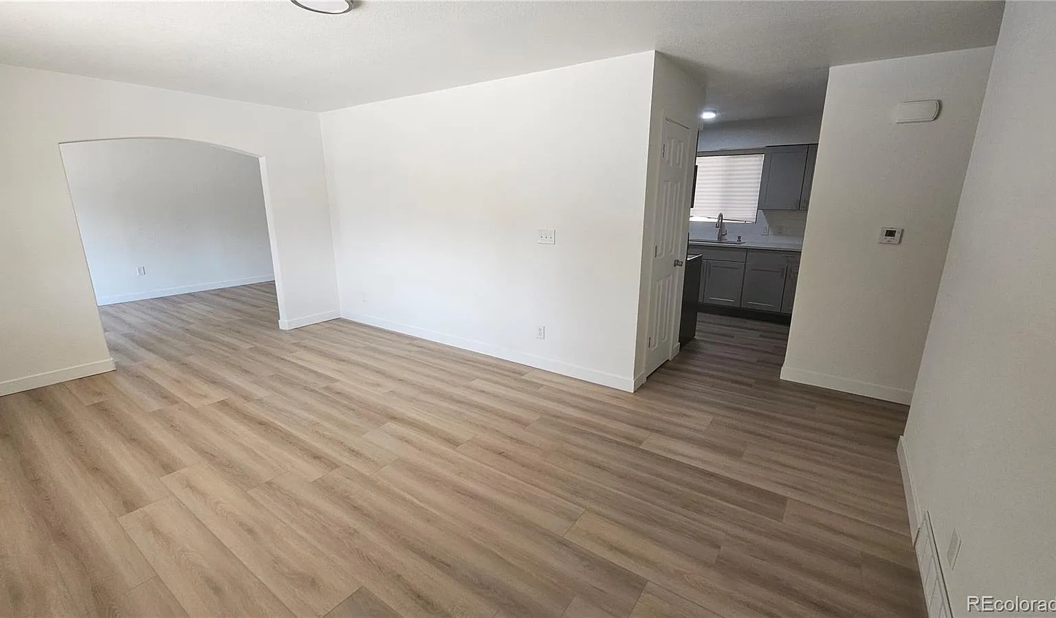 4 bed, 2.0 bath, 1850 sqft, $2,900 — Photo 2