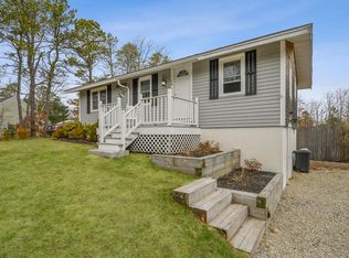 26 Pheasant Ave, Plymouth, MA 02360
