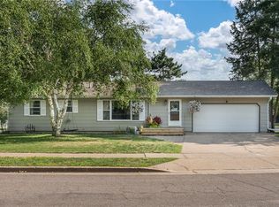 2845 Green View Dr, Eau Claire, WI 54703