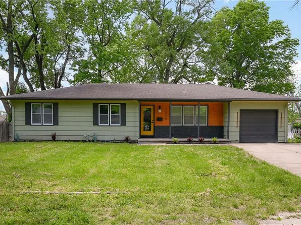 11524 Sunnyslope Dr, Kansas City, MO 64134