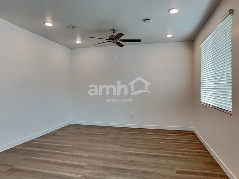 12535 W Flynn Ln — Photo 7