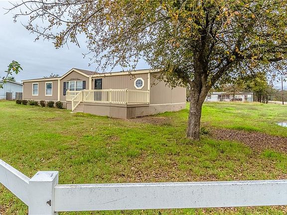4th image of 2545 Red Oak Ln