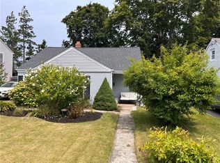 34 Nimitz Rd, Rumford, RI 02916