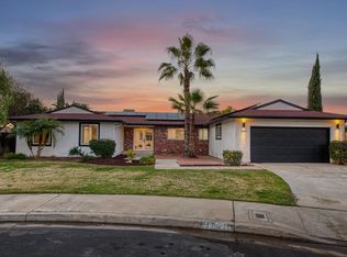 1701 Robinwood Ave, Clovis, CA 93611
