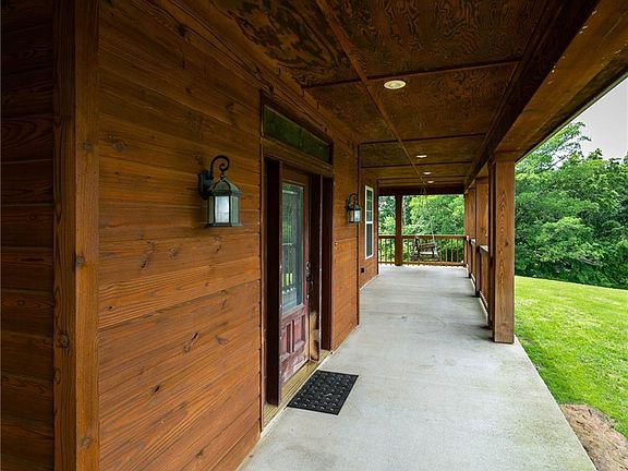 4th image of 14100 Lake Point Dr