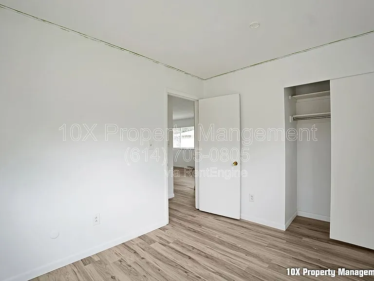 92 Cherrington Rd — Photo 17