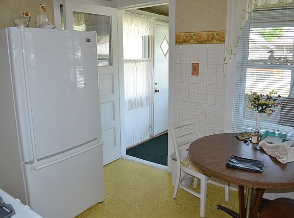 5th image of 5836 W Berenice Ave