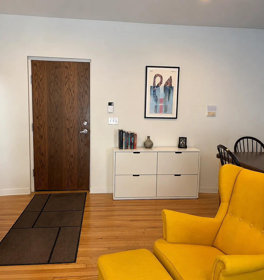 3 bed, 1300 sqft, $3,000 — Photo 3