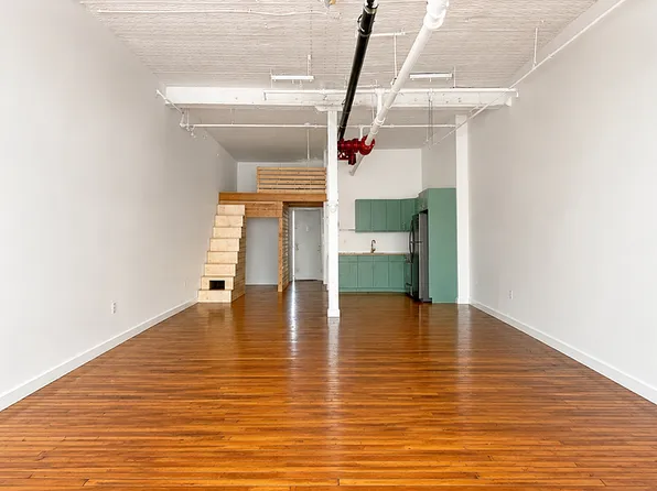 1085 Willoughby Avenue image 1 of 9
