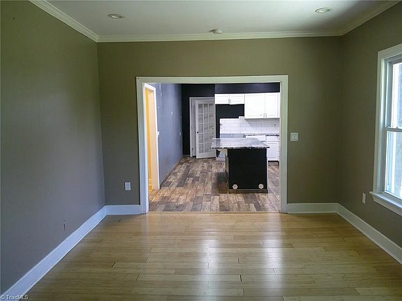 4th image of 309 Playground Rd