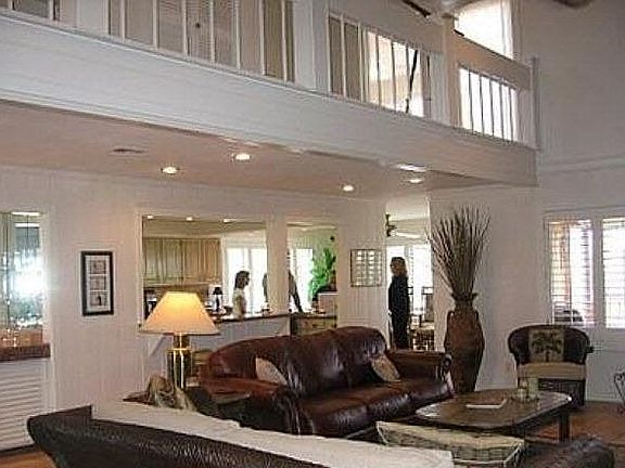 3rd image of 5906 Laguna Cir N