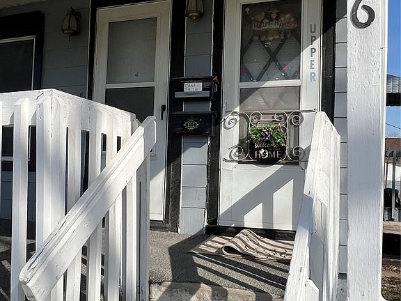 2nd image of 366 7th Ave SW