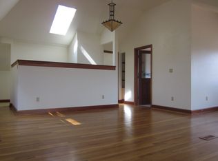 3050 36th Ave SW, Seattle, WA 98126