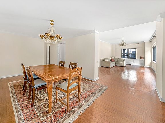 4th image of 16 Sutton Pl