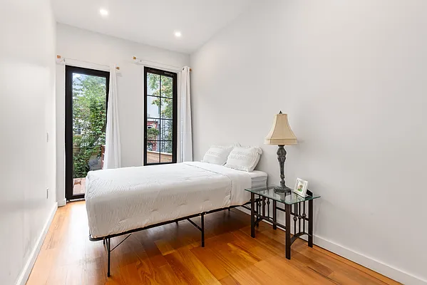 Rented by Corcoran | media 14