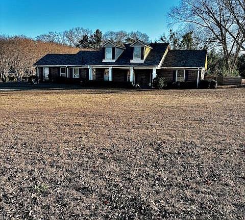 3rd image of 110 Berry Patch Ln