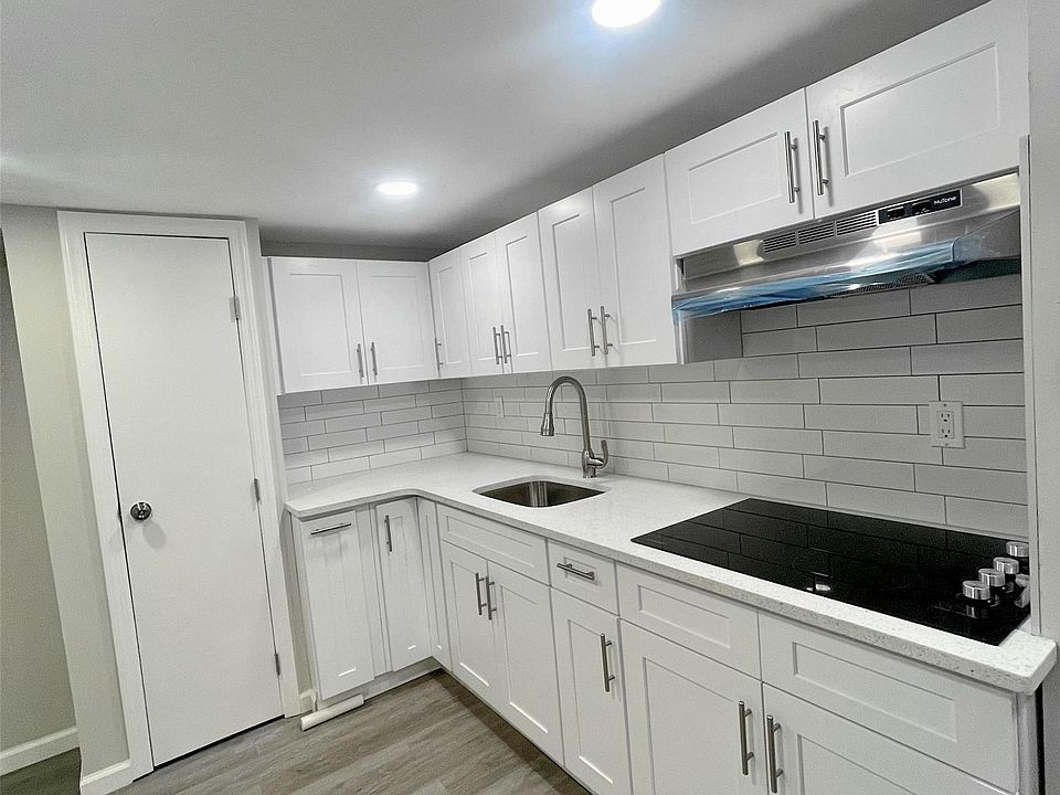 1st image of 36 Pleasant Ave