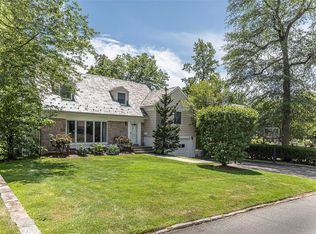 66 North Rd, Bronxville, NY 10708