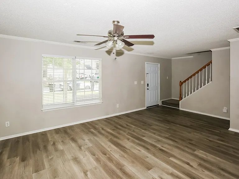 3079 Champion Ln SW — Photo 6