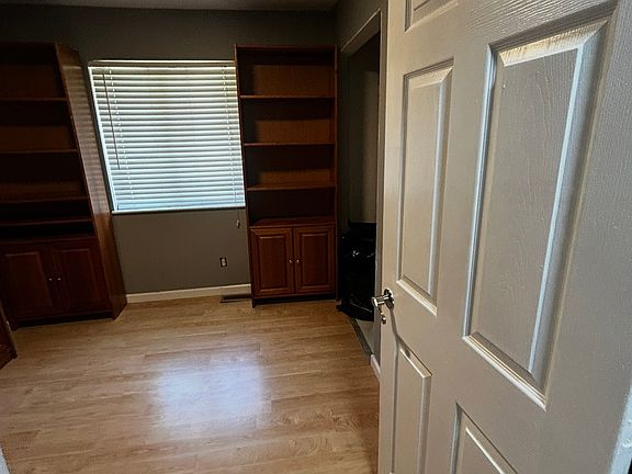 4th image of 7585 Blanding Dr