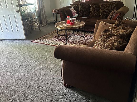 3rd image of 2705 Warren Ave
