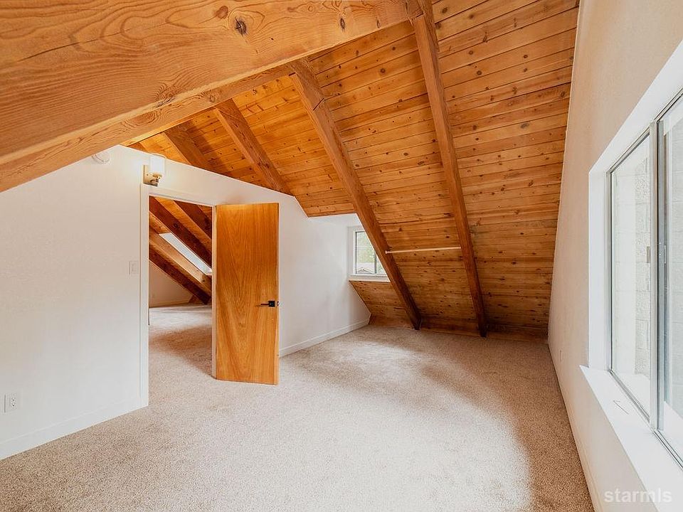 2nd image of 727 Julie Ln